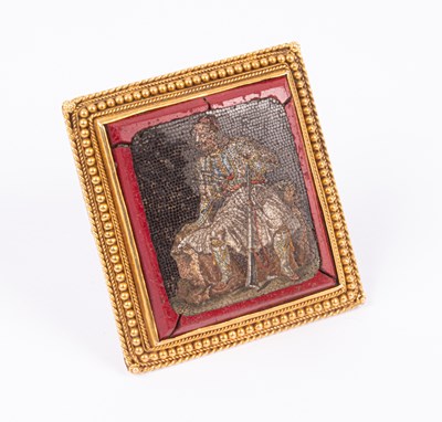 Lot 80 - A fine mid 19th century Italian micromosaic brooch