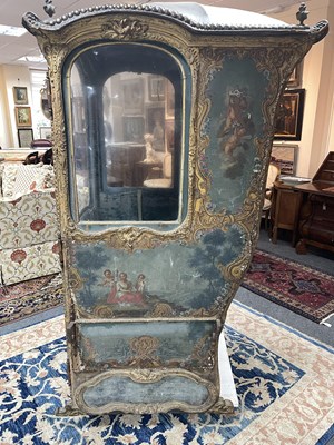 Lot 413 - An 18th century Sedan chair