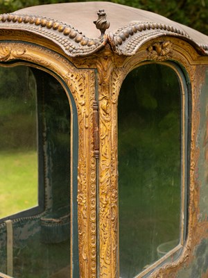 Lot 413 - An 18th century Sedan chair