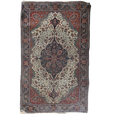 Lot 324 - A Feraghan Sarouk rug