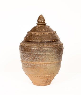 Lot 173 - A stoneware lidded jar