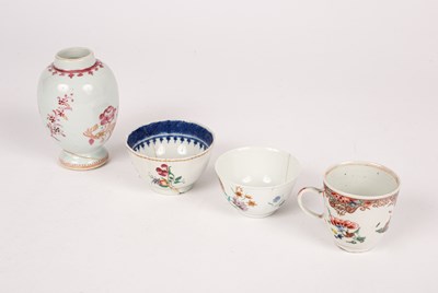 Lot 45 - Four pieces of Chinese export porcelain