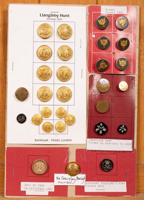 Lot 427 - Welsh hunt buttons