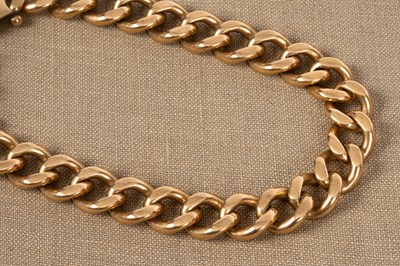 Lot 101 - An 18ct gold bracelet