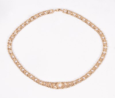 Lot 102 - A 9k gold necklace