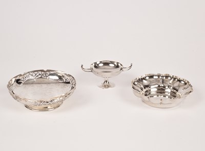 Lot 52 - A silver footed dish