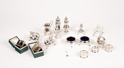 Lot 53 - A quantity of table silver