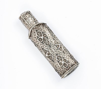 Lot 393 - A Georgian silver filigree scent bottle