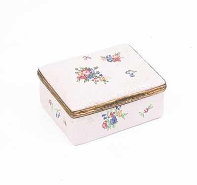 Lot 819 - An 18th Century enamel box