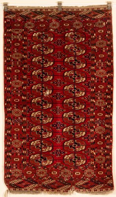 Lot 326 - A Tekke rug