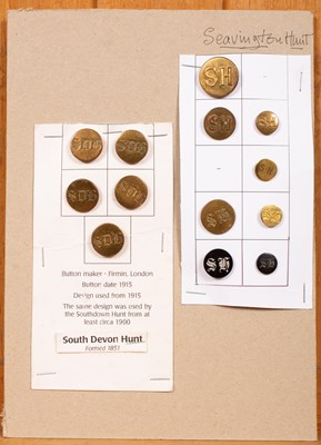 Lot 647 - Hunt buttons