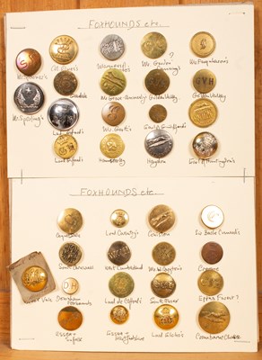 Lot 649 - Hunt buttons