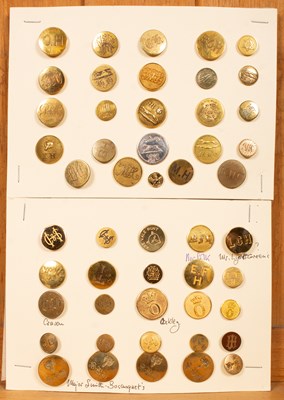 Lot 653 - Hunt buttons