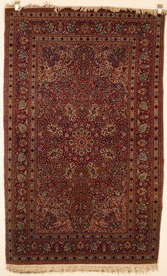 Lot 709 - A Meshed rug