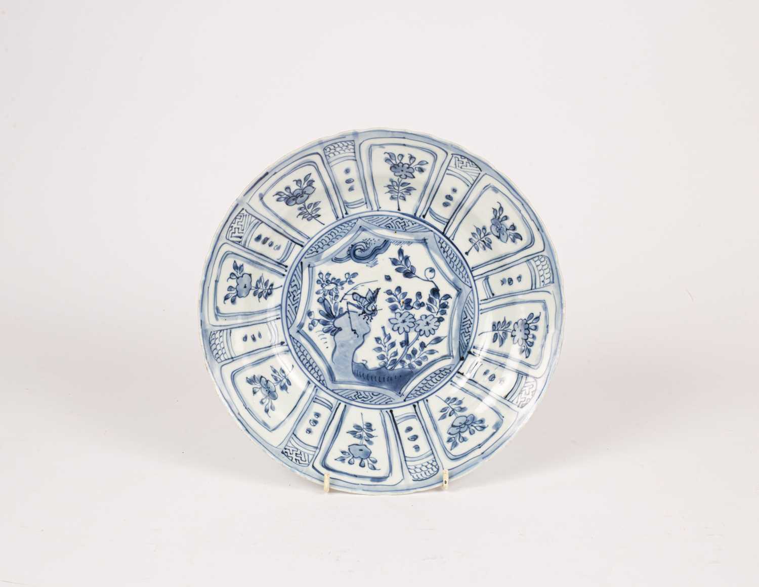 Lot 19 - A Chinese blue and white Kraak porcelain deep dish