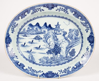 Lot 65 - A Chinese export blue and white meat plate