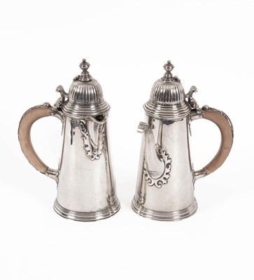 Lot 421 - A silver chocolate pot and a silver coffee pot