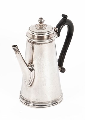 Lot 422 - A silver coffee pot