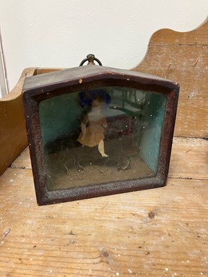 Lot 869 - A small early 19th Century diorama