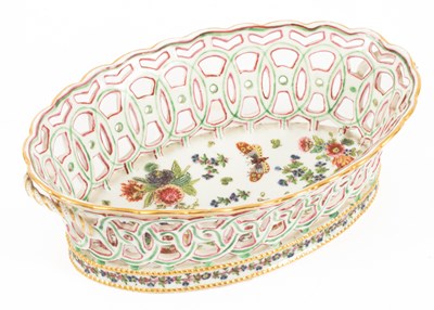 Lot 38 - A Sèvres style bowl