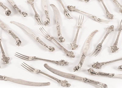 Lot 119 - A set of eighteen Victorian silver fruit knives and forks