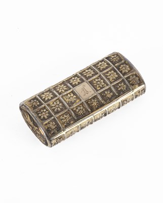 Lot 301 - A George III rectangular silver-gilt snuff box