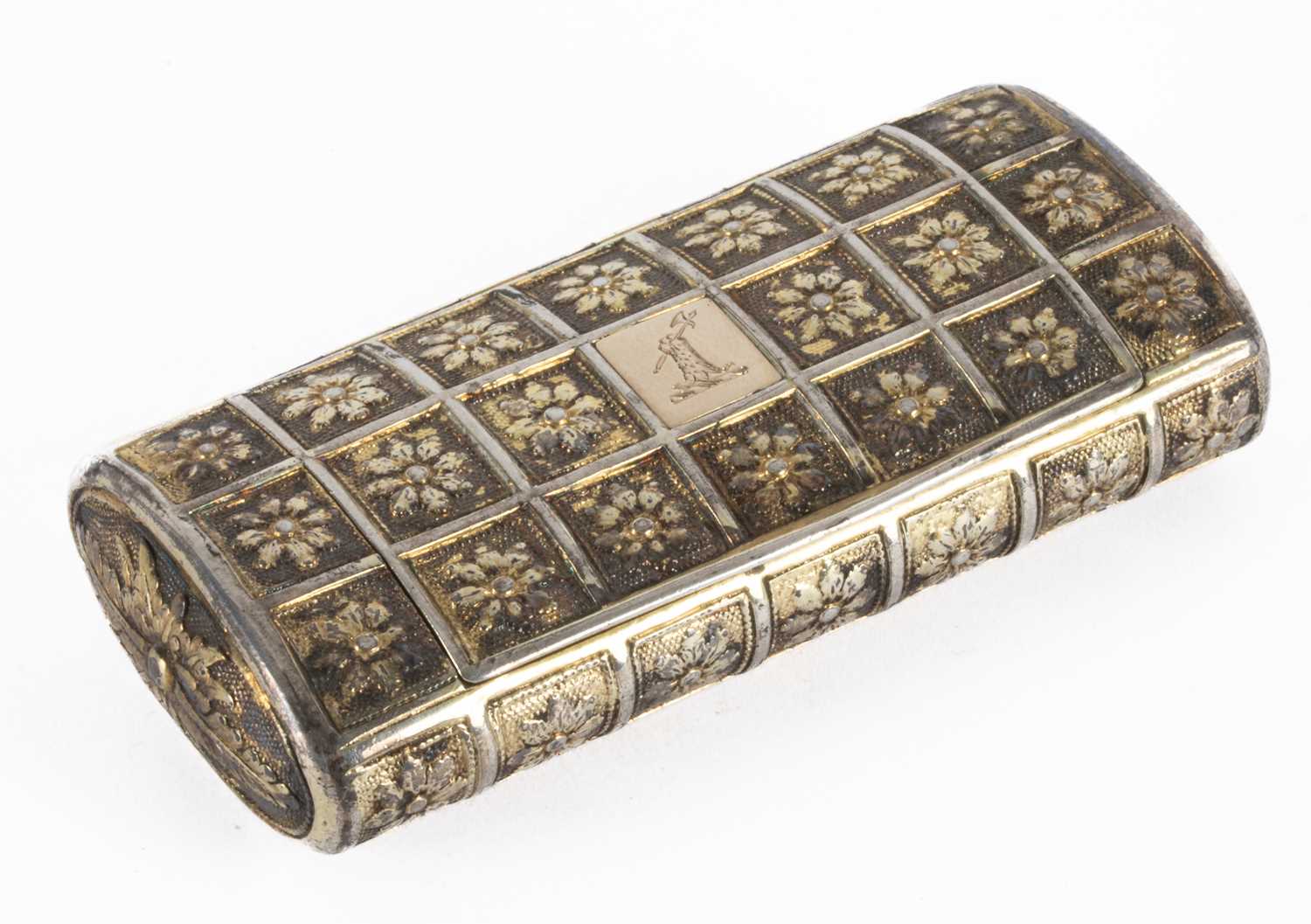 Lot 301 - A George III rectangular silver-gilt snuff