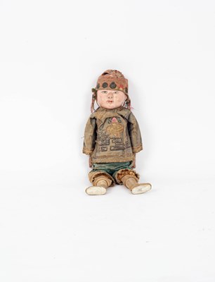 Lot 989 - An early 20th Century Japanese doll