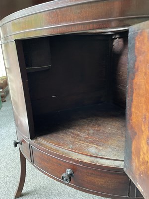 Lot 54 - A George III mahogany corner washstand