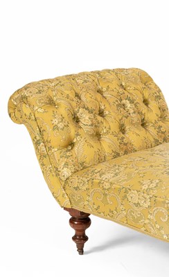 Lot 77 - A Victorian chaise longue