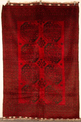 Lot 356 - A small Ersari carpet