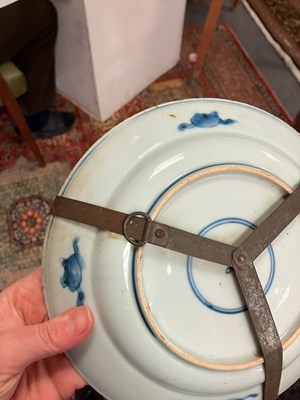 Lot 83 - Six Chinese porcelain plates