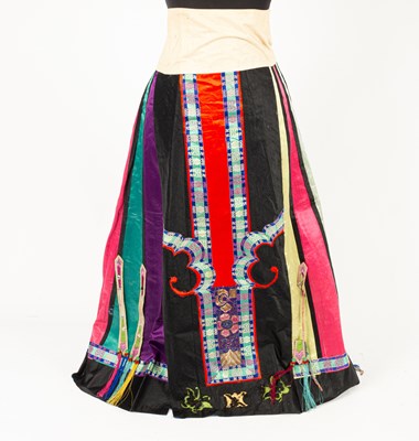 Lot 626 - A Chinese wedding skirt