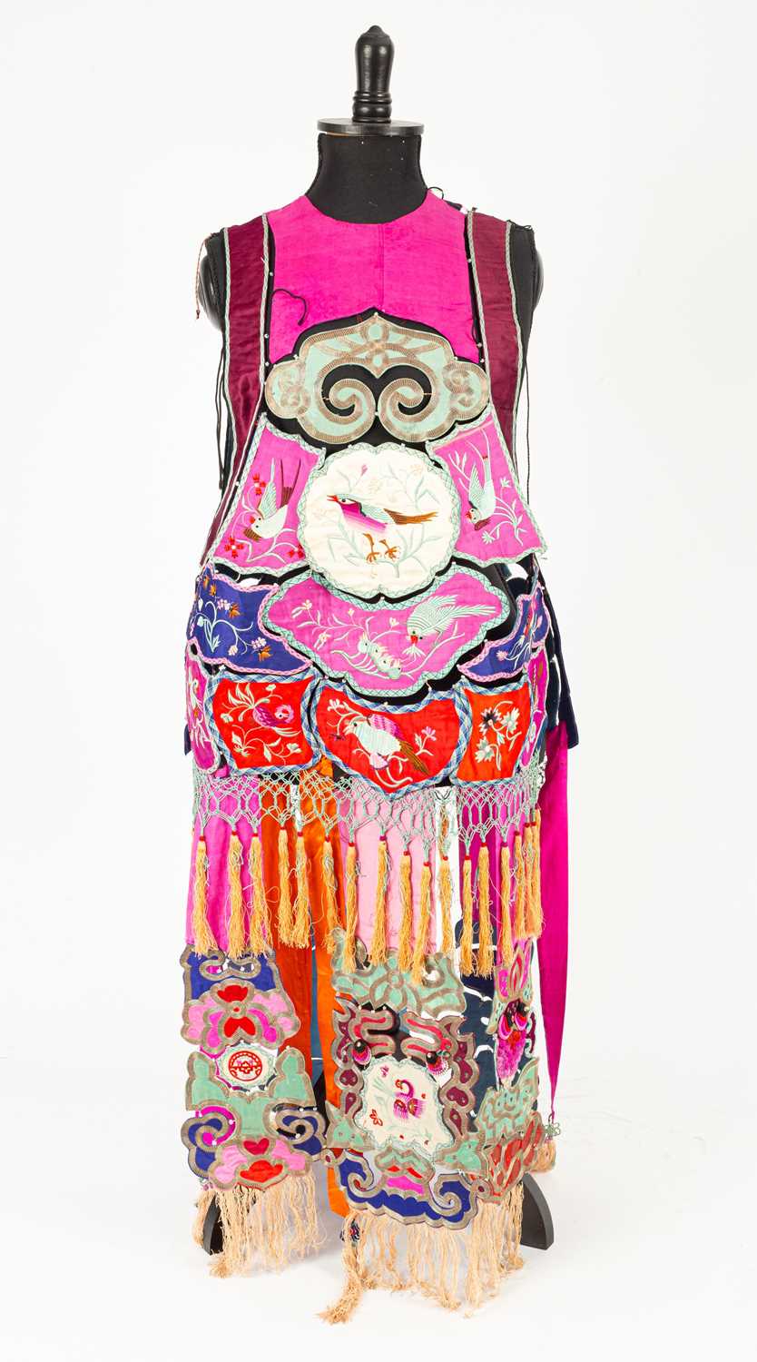 Lot 611 - A Chinese lady's wedding tabard