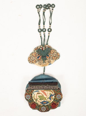 Lot 101 - A Chinese 'Da Lien' purse