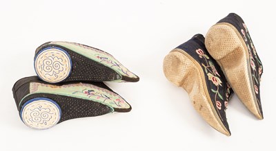 Lot 132 - A pair of Chinese lady's shoes for bound feet