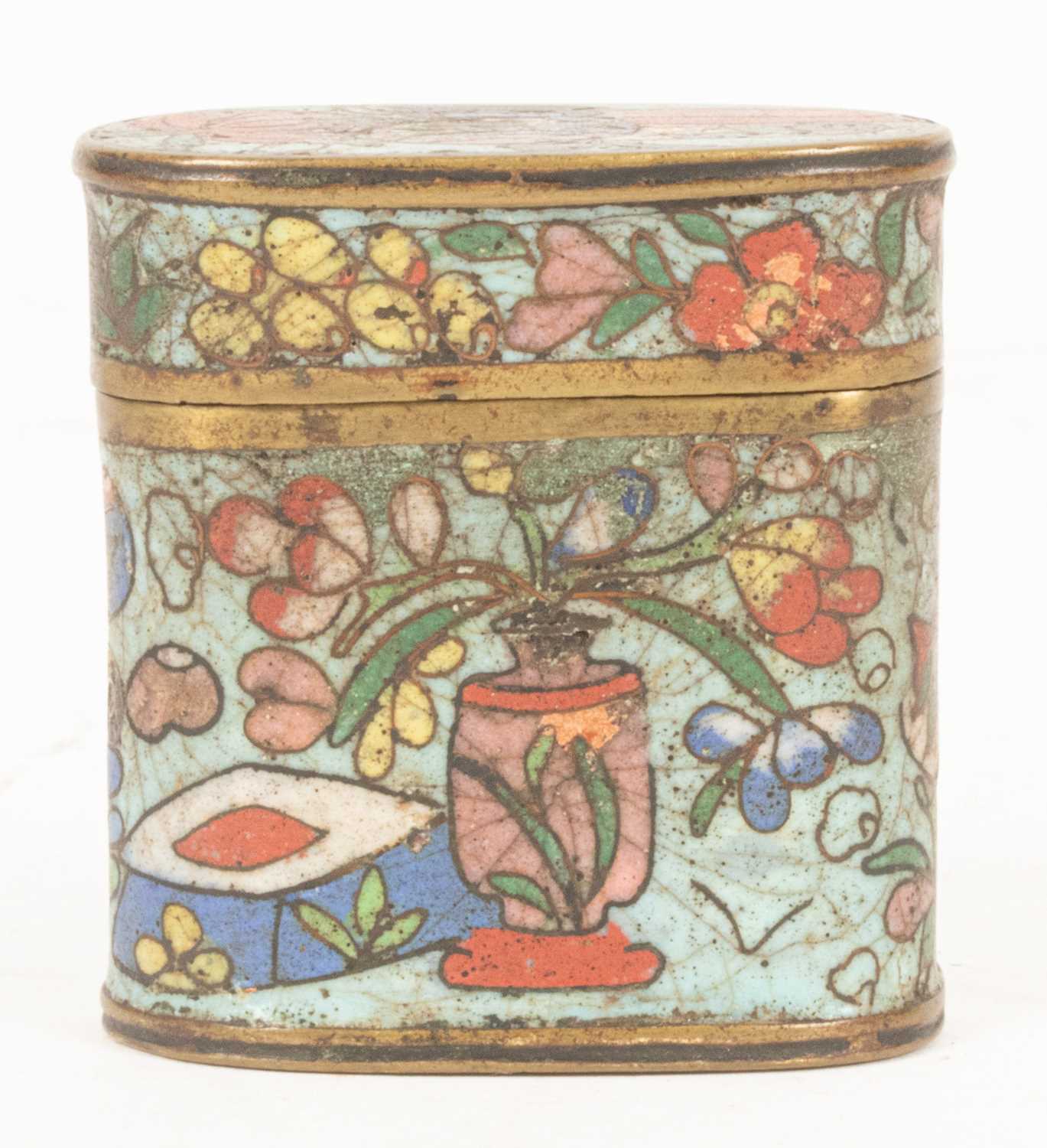 Lot 150 - A Chinese cloisonne opium box