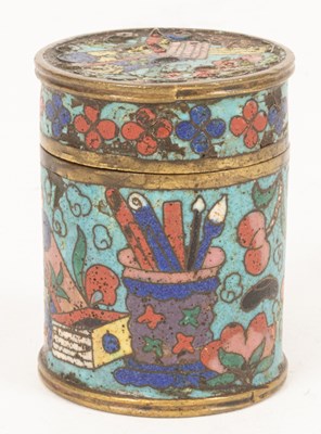 Lot 127 - A Chinese cloisonne opium box