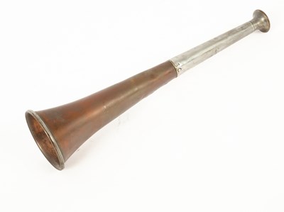 Lot 569 - A copper hunting horn