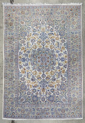 Lot 719 - A Kashan carpet