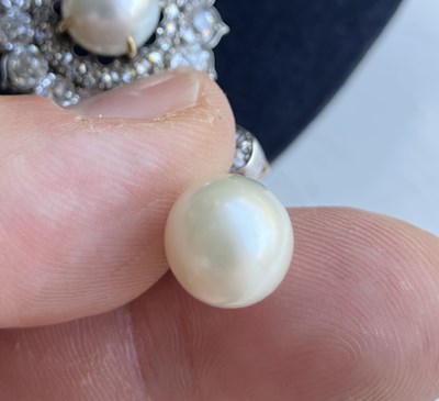 Lot 229 - A Victorian natural pearl and diamond pendant/brooch