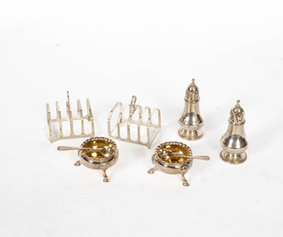 Lot 408 - A quantity of table silver