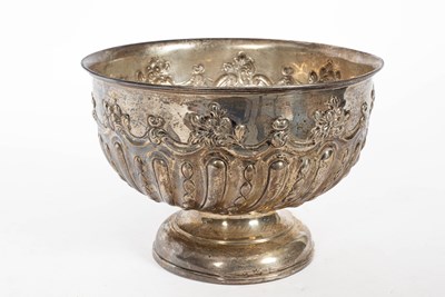 Lot 420 - An Edwardian silver rose bowl