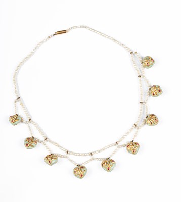 Lot 278 - A seed pearl fringe necklace