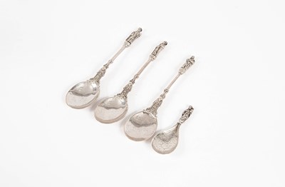 Lot 366 - Three silver apostle spoons