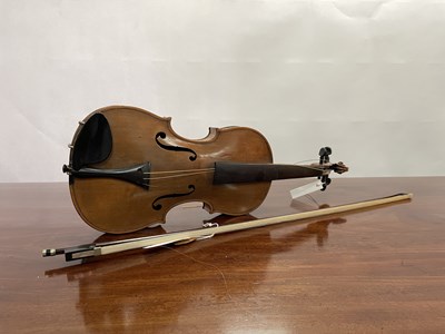 Lot 879 - A full Violin