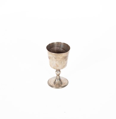 Lot 398 - A silver goblet