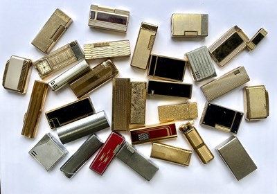 Lot 885 - A collection of gas lighters