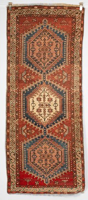 Lot 735 - A Hamadan runner