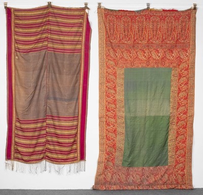 Lot 909 - A Kashmir shawl